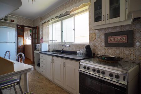 Apartamento à venda com 270m², 4 quartos e 2 vagasCozinha 