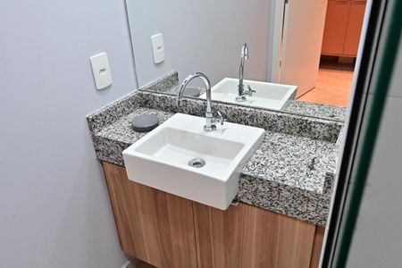 Studio para alugar com 28m², 1 quarto e sem vaga Studio para alugar com 28m², 1 quarto e sem vagaBanheiro Social