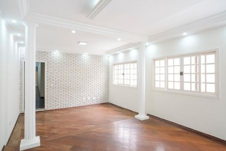 Sala de casa para alugar com 3 quartos, 354m² em Osvaldo Cruz, São Caetano do Sul