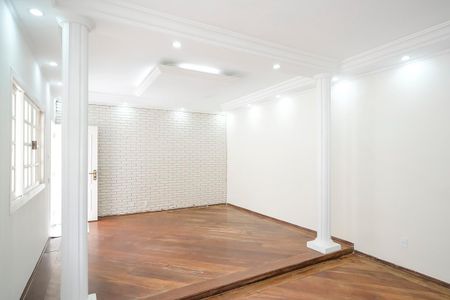 Casa para alugar com 354m², 3 quartos e 8 vagasSala