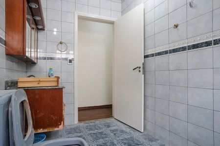 Casa para alugar com 354m², 3 quartos e 8 vagasBanheiro