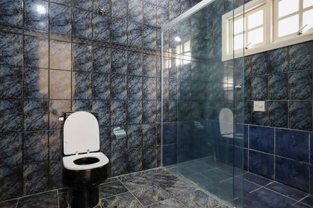 Casa para alugar com 354m², 3 quartos e 8 vagasBanheiro da suíte