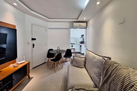 Apartamento à venda com 48m², 1 quarto e sem vagaSala