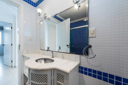 Apartamento para alugar com 200m², 4 quartos e 2 vagasBanheiro 2