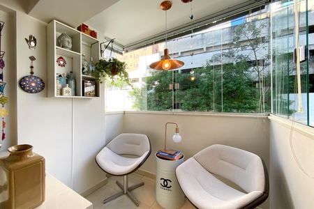 Apartamento à venda com 69m², 2 quartos e 1 vagaVaranda da Sala