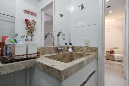 Apartamento à venda com 47m², 2 quartos e 1 vagaBanheiro Social