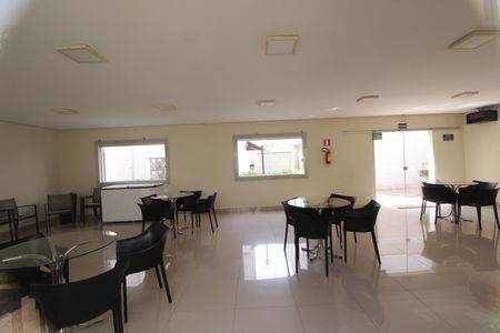 Apartamento para alugar com 47m², 2 quartos e 1 vagaÁrea comum - Salão de festas