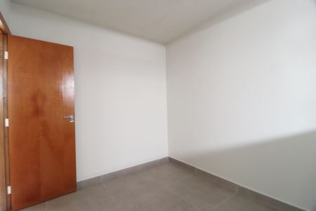 Quarto 1 de apartamento para alugar com 2 quartos, 47m² em Shopping Park, Uberlândia
