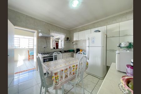 Casa à venda com 258m², 3 quartos e 3 vagasCozinha
