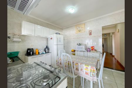 Casa à venda com 258m², 3 quartos e 3 vagasCozinha