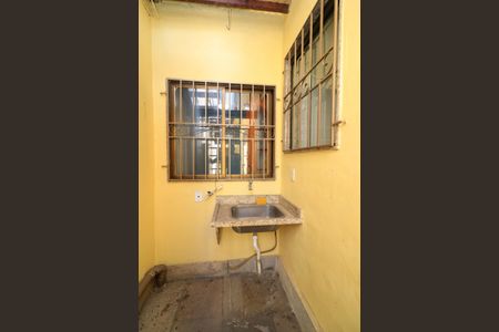 Casa para alugar com 56m², 2 quartos e 1 vagaÁrea de Serviço