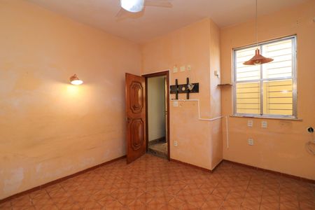 Sala de casa para alugar com 2 quartos, 56m² em Madureira, Rio de Janeiro