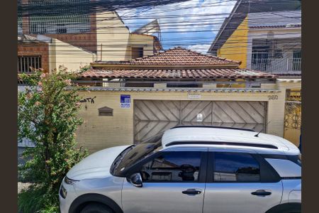 Fachada de casa para alugar com 2 quartos, 56m² em Madureira, Rio de Janeiro