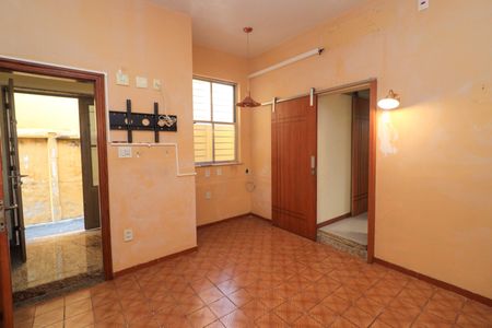 Sala de casa para alugar com 2 quartos, 56m² em Madureira, Rio de Janeiro