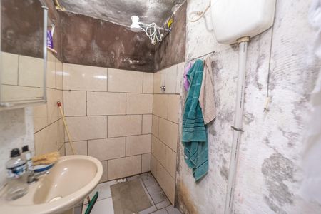 Banheiro de casa para alugar com 1 quarto, 40m² em Parque Cisper, São Paulo