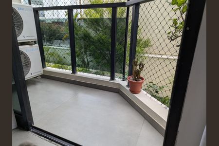Apartamento à venda com 71m², 1 quarto e 1 vaga Apartamento à venda com 71m², 1 quarto e 1 vagaVaranda