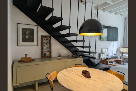 Apartamento à venda com 71m², 1 quarto e 1 vaga Apartamento à venda com 71m², 1 quarto e 1 vagaSala de jantar