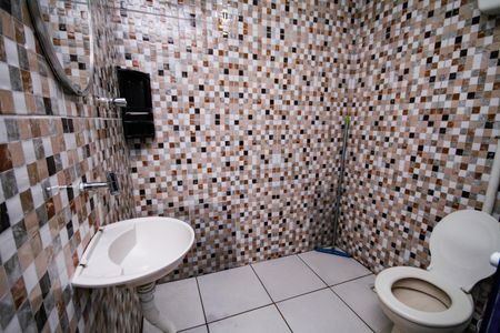 Casa para alugar com 250m², 8 quartos e sem vagaBanheiro da Suíte 5