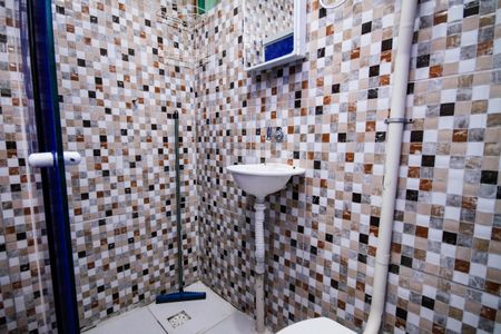 Casa para alugar com 250m², 8 quartos e sem vagaBanheiro da Suíte 8