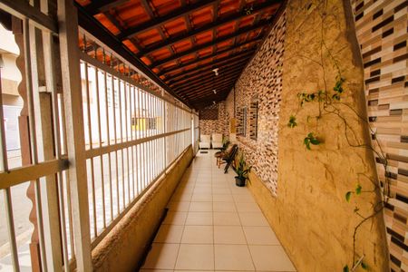 Casa para alugar com 250m², 8 quartos e sem vagaVaranda