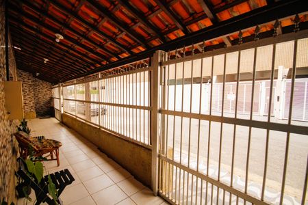 Casa para alugar com 250m², 8 quartos e sem vagaVaranda