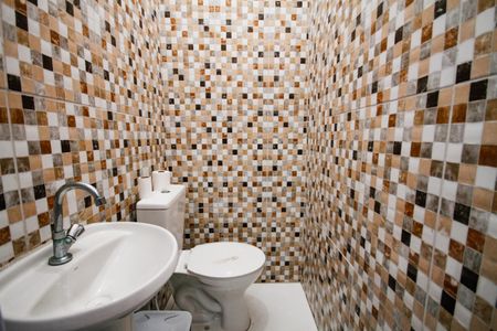 Casa para alugar com 250m², 8 quartos e sem vagaBanheiro Social