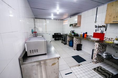 Casa para alugar com 250m², 8 quartos e sem vagaCozinha