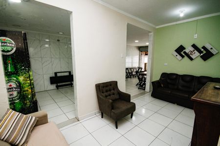 Casa para alugar com 250m², 8 quartos e sem vagaSala