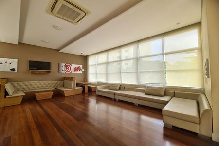 Apartamento à venda com 130m², 4 quartos e 2 vagas Apartamento à venda com 130m², 4 quartos e 2 vagasÁrea comum - Lounge