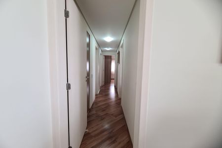 Apartamento à venda com 130m², 4 quartos e 2 vagas Apartamento à venda com 130m², 4 quartos e 2 vagascorredor quartos