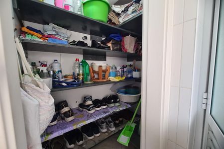 Apartamento à venda com 130m², 4 quartos e 2 vagas Apartamento à venda com 130m², 4 quartos e 2 vagasDespensa