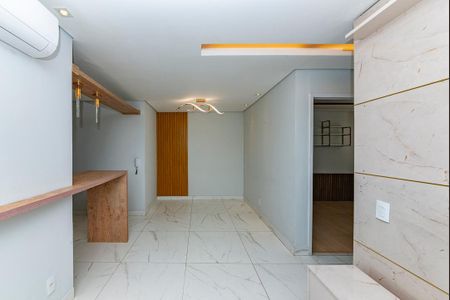 Apartamento para alugar com 52m², 2 quartos e 1 vagaSala