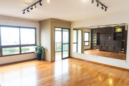 Sala de apartamento para alugar com 4 quartos, 133m² em Mirandópolis, São Paulo