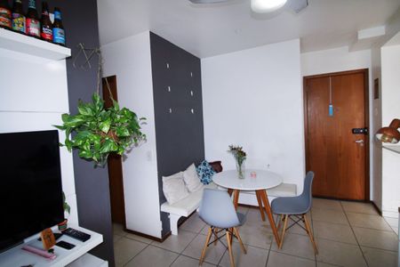 Sala de apartamento para alugar com 2 quartos, 50m² em Irajá, Rio de Janeiro