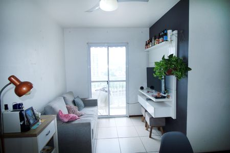 Sala de apartamento para alugar com 2 quartos, 50m² em Irajá, Rio de Janeiro