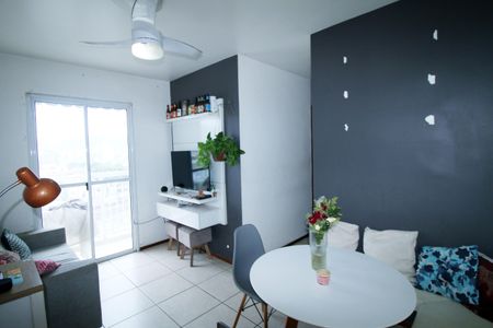 Sala de apartamento para alugar com 2 quartos, 50m² em Irajá, Rio de Janeiro