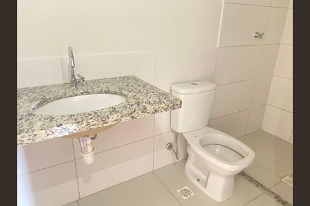 Apartamento para alugar com 54m², 2 quartos e 2 vagasBanheiro