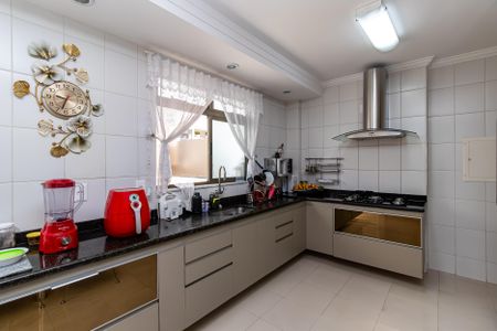 Apartamento à venda com 139m², 4 quartos e 2 vagasCozinha