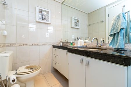 Apartamento à venda com 139m², 4 quartos e 2 vagasBanheiro da Suíte