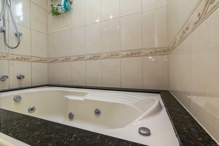 Apartamento à venda com 139m², 4 quartos e 2 vagasBanheiro da Suíte