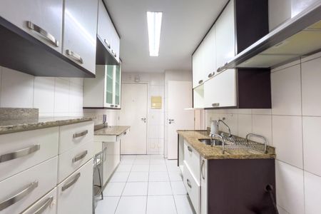 Apartamento para alugar com 102m², 3 quartos e 2 vagasCozinha
