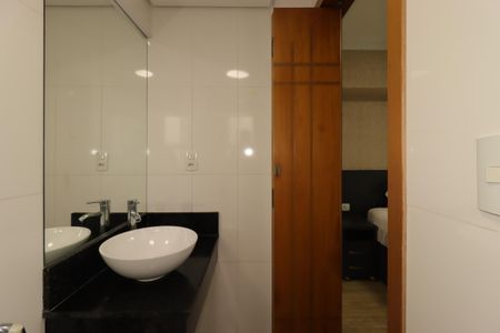 Apartamento à venda com 166m², 3 quartos e 2 vagasBanheiro da Suíte