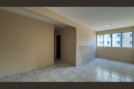 Sala de apartamento para alugar com 3 quartos, 100m² em Jardim Neide, São Paulo