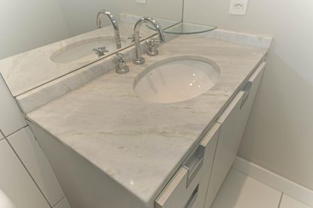 Apartamento à venda com 112m², 2 quartos e 2 vagasBanheiro da Suíte 1