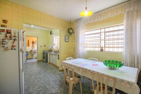 Casa à venda com 240m², 3 quartos e 4 vagasCozinha