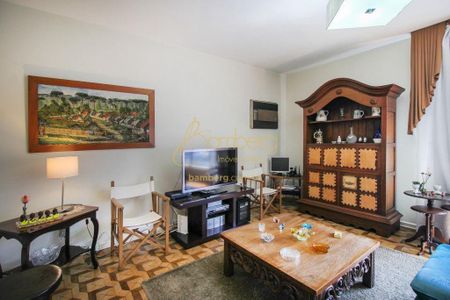Sala de casa à venda com 3 quartos, 240m² em Vila Romana, São Paulo