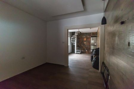 Casa para alugar com 170m², 3 quartos e 2 vagasSala