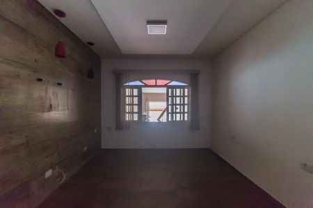 Casa para alugar com 170m², 3 quartos e 2 vagasSala