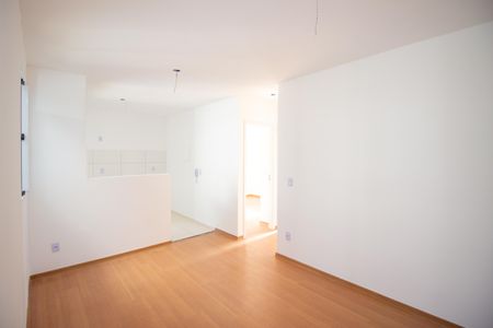 Sala de apartamento para alugar com 2 quartos, 46m² em Bom Jesus, Contagem