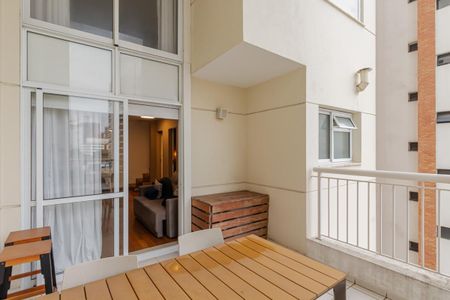 Apartamento para alugar com 77m², 1 quarto e 1 vagaSacada